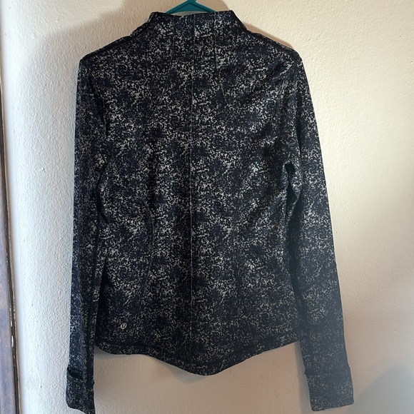 Lululemon jacket define - Picture 4 of 4